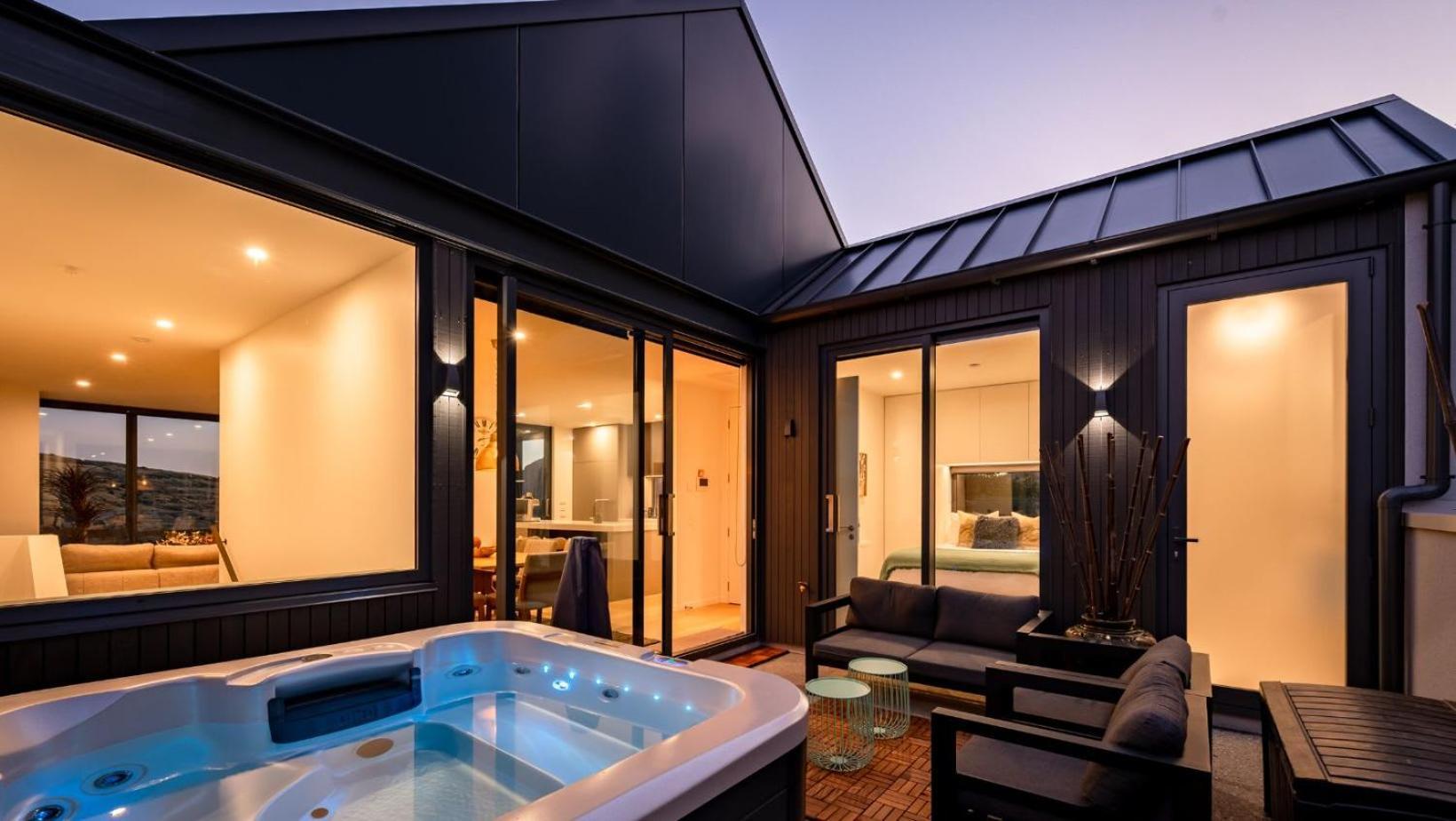 The Tiers- Hot Tub- Ac- Bbq- Free Parking Villa Queenstown Eksteriør bilde