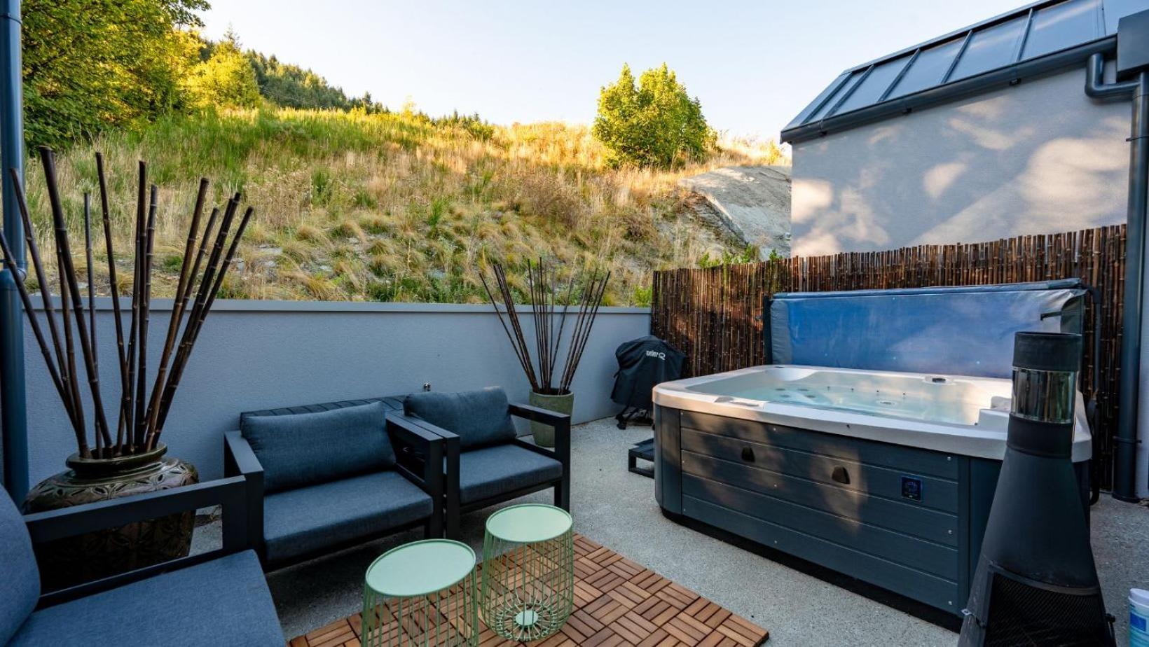 The Tiers- Hot Tub- Ac- Bbq- Free Parking Villa Queenstown Eksteriør bilde